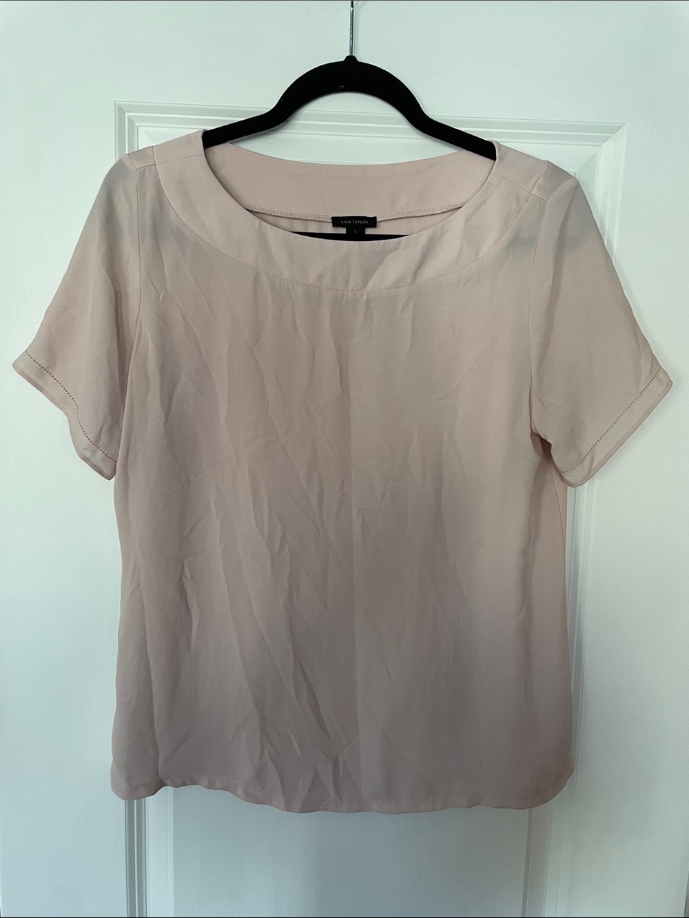 Ann Taylor top. size S